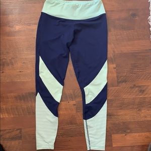 Zelos leggings size SMALL